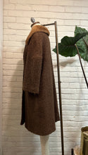 Load image into Gallery viewer, 1950’s Vintage Sable Fur Brown Coat
