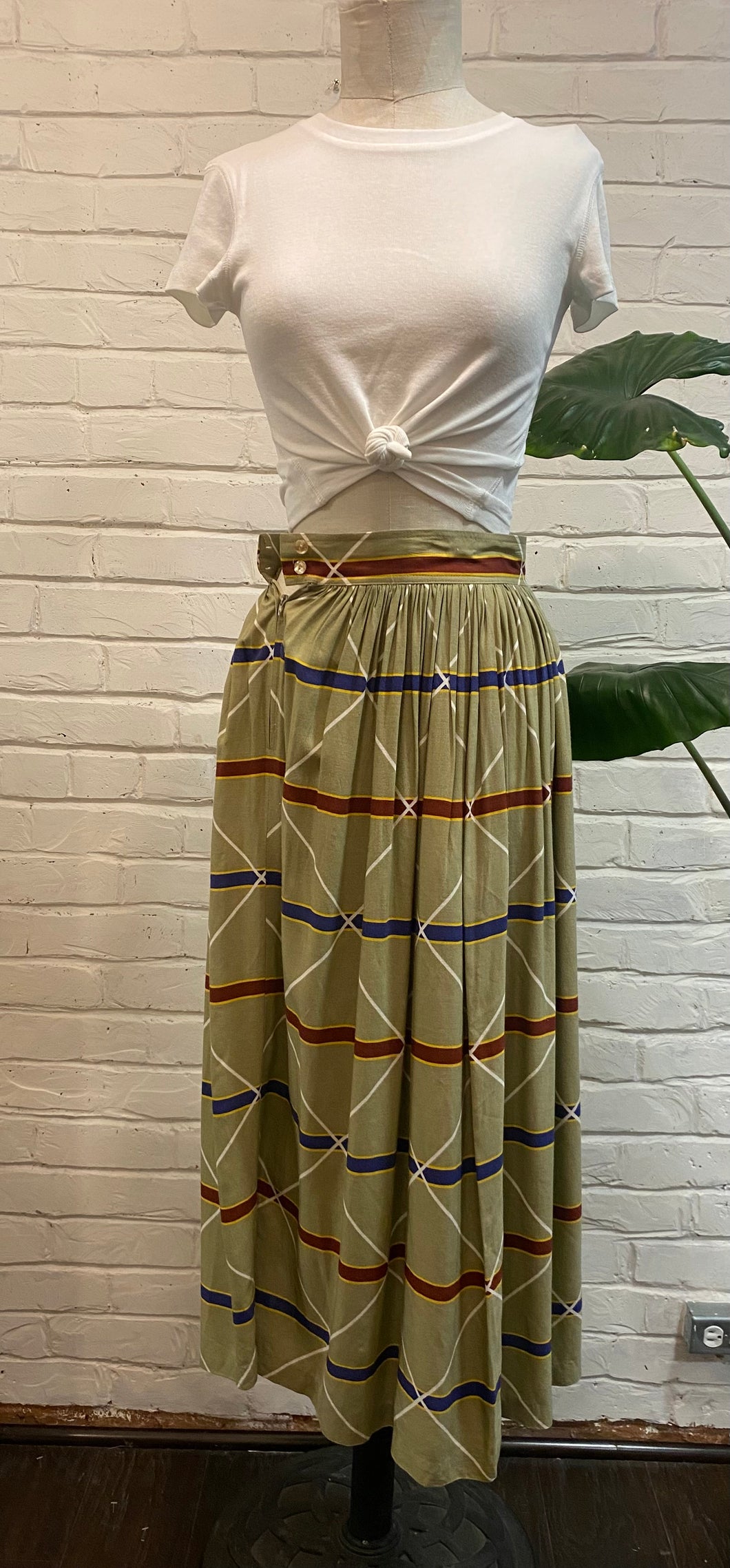 1980’s Vintage High Waisted Striped Pleated Skirt