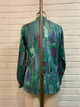 Load image into Gallery viewer, 1970’s Vintage Kelly Greenbow Vintage Top
