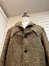 Load image into Gallery viewer, 1970’s Vintage Brown PENDLETON Coat
