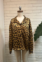 Load image into Gallery viewer, 1980’s Vintage Cheetah Print ESCADA Blouse
