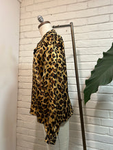 Load image into Gallery viewer, 1980’s Vintage Cheetah Print ESCADA Blouse
